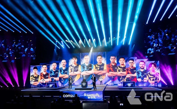 SWC2025 월드파이널 개막_ 선수 도열 모습.(제공=컴투스)©열린뉴스통신ONA