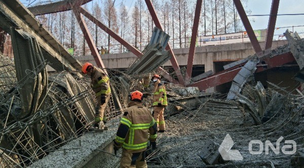 구조대 수색현장(사진=광주시소방본부)©열린뉴스통신ONA