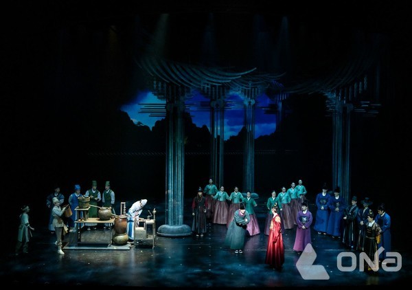 뮤지컬 '한복 입은 남자' 공연 장면.(제공=EMK뮤지컬컴퍼니)