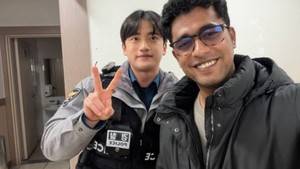 말 안 통하는 유학생 위해 '발 벗고' 나섰다...5개월 차 순경의 선행 뒤... - 뉴스 썸네일 이미지